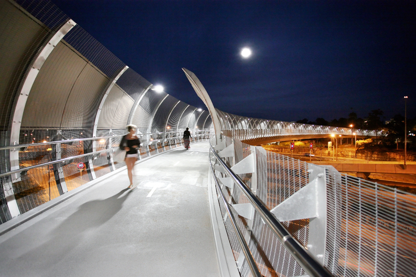 FALCON ST PEDESTRIAN BRIDGE - 209106_004.jpg