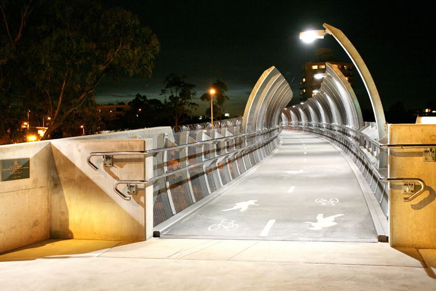 FALCON ST PEDESTRIAN BRIDGE - 209106_009.jpg